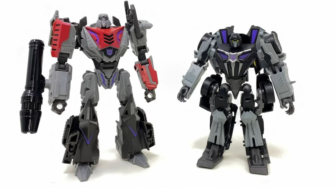 Image Of Gamer Edition Megatron Voyager From War For Cybertron Studio Series  (20 of 33)